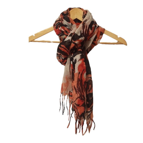 💫HOST PICK💫❤Pretty black and pink lightweight scarf - Picture 3 of 3